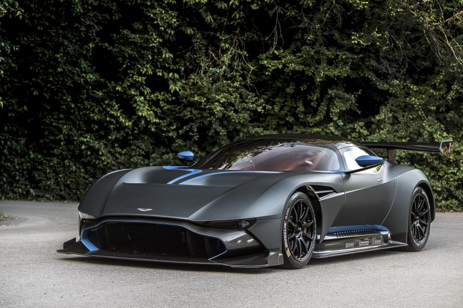  Aston Martin Vulcan 2016 года  (фото 22 из 38)